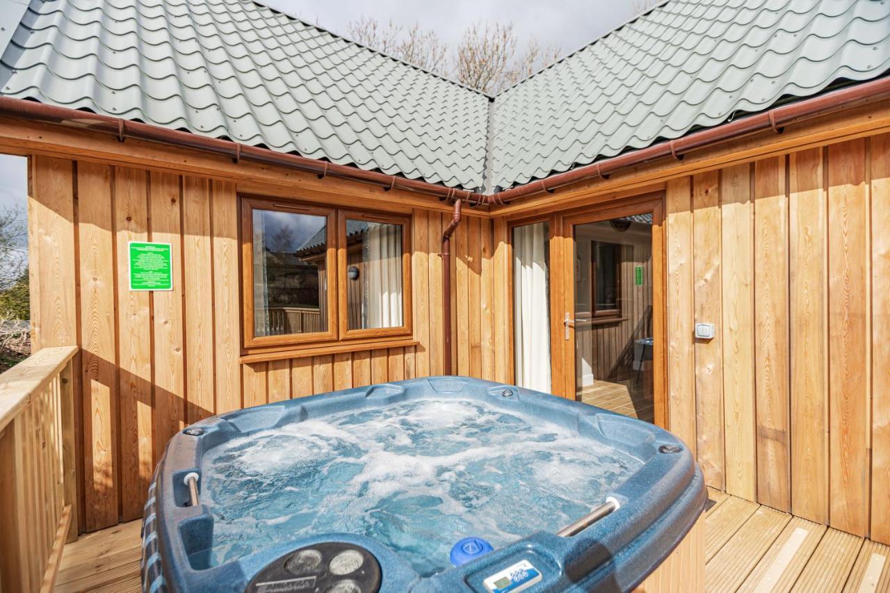 Osprey Lodge 1 With Hot Tub Newton Stewart Esterno foto